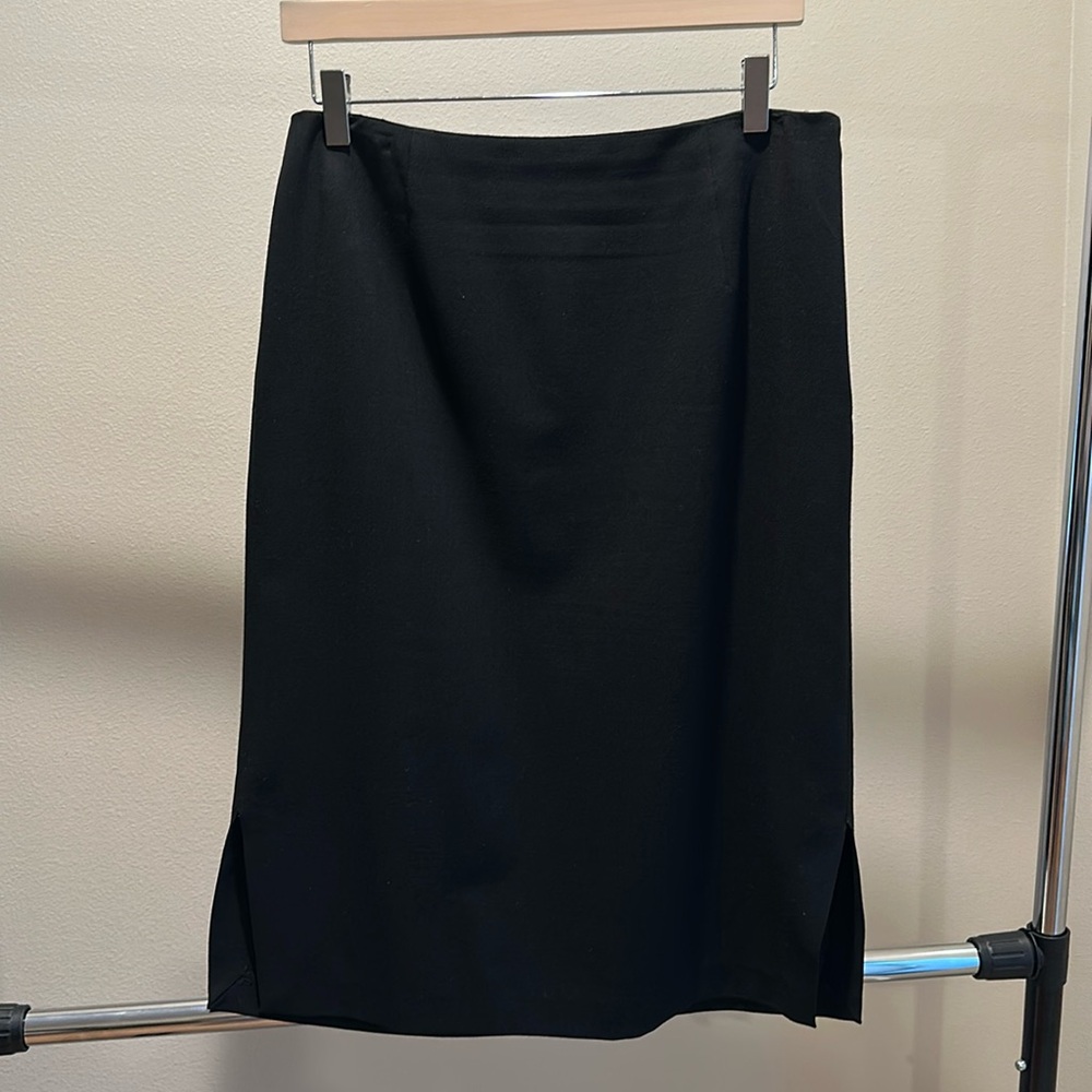 Elegant Black Women's Skirt